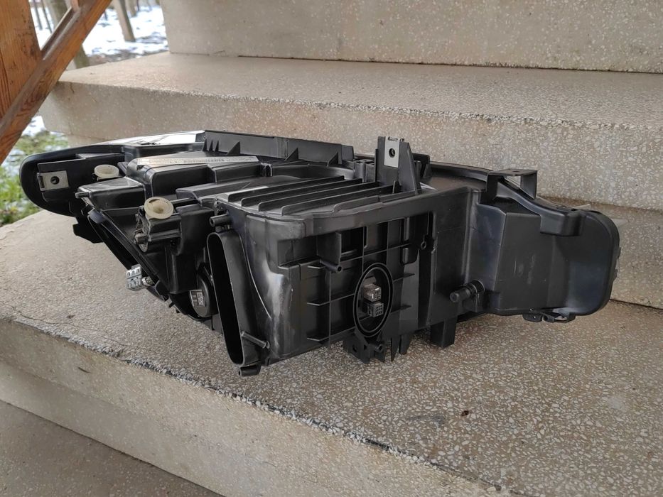 Фар BMW F30/F31 Bi-Xenon LED ляв/ Фар БМВ Ф30/Ф31 Оригинален