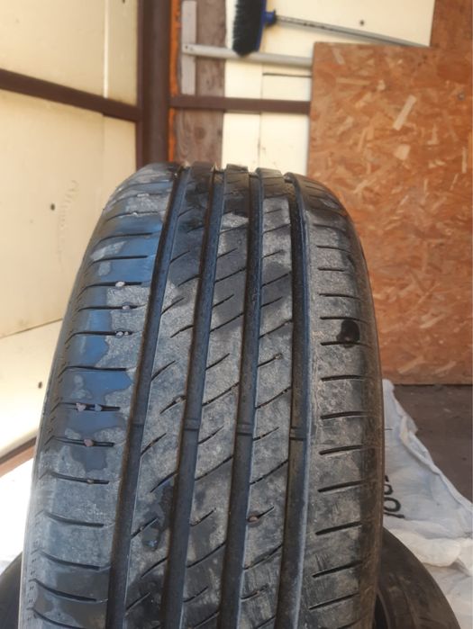 Продам шины на камри 70