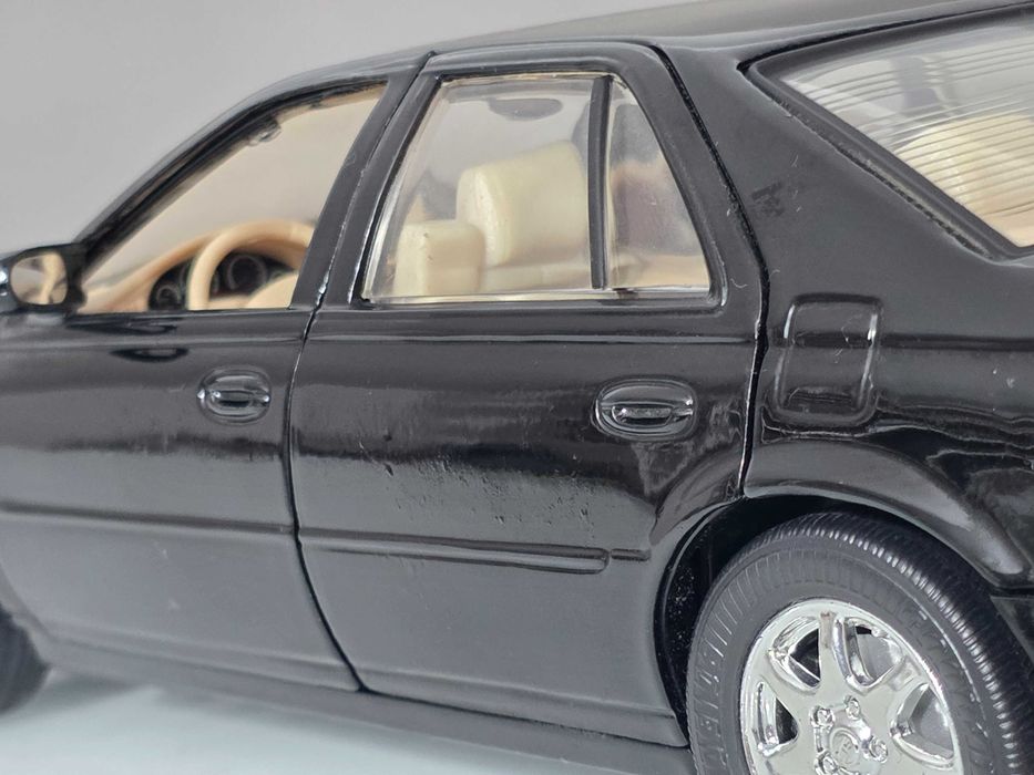 Macheta Auto 1/18 Anson Cadillac Seville STS 1998