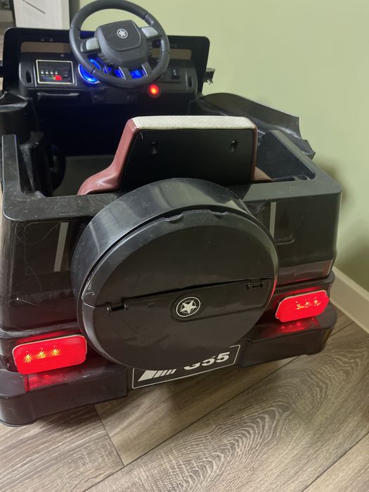 Продам детский автомобиль мерседес