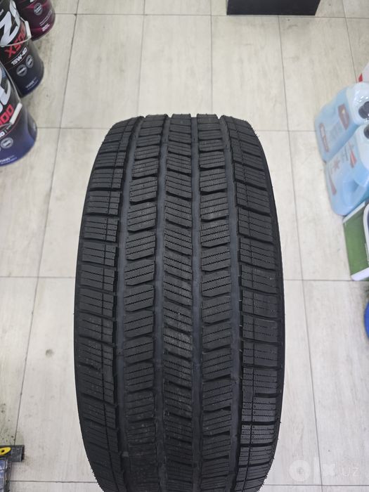 PREMIER 265/45/21