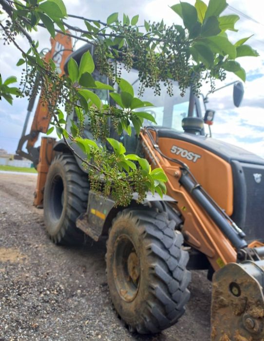 Услуги экскаватора погрузчика