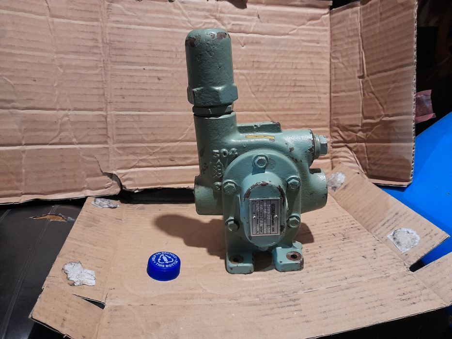 Хидравлична помпа , компресор за IFA , каре за селско стопанска техник