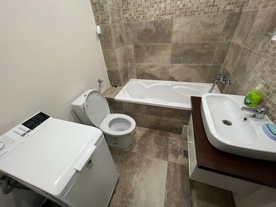 Închiriez / Vând garsonieră în blocul 1 din complex Avantgard