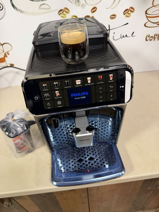 Кафемашина кафе автомат Philips EP5500 с гаранция