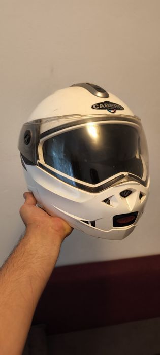 Vând căști motocicleta