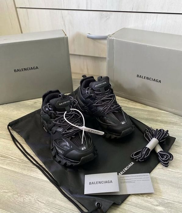 Balenciaga Track Black