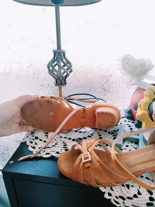 Обувки за спортни танци