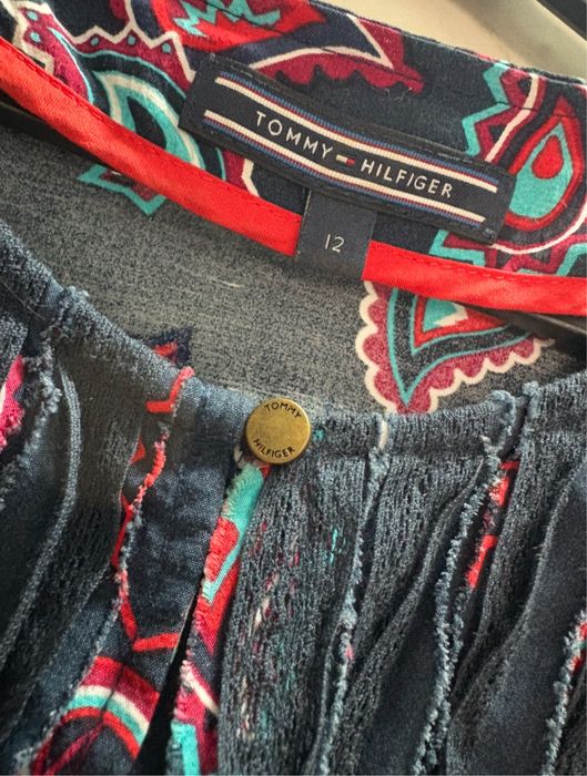 Официална дамска блуза на Tommy Hilfiger