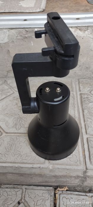 Корпуса от трековых светильников.