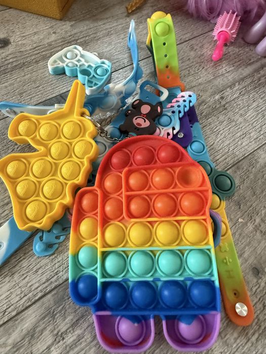 Set pop it -uri + bratari pop it