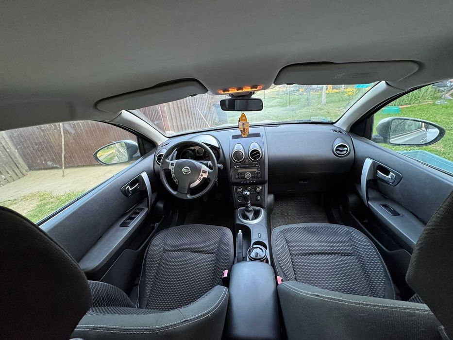Nissan qashqai. An 2008