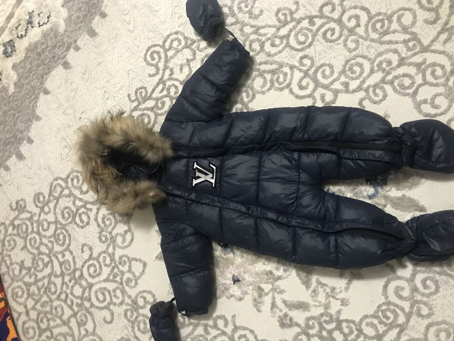 Детский зимний комбинезон