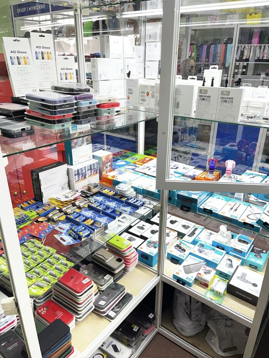 Продаю отдел сотовых аксессуаров