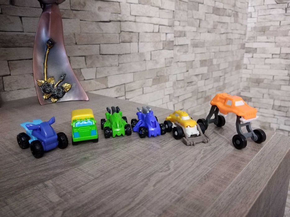 Киндер играчки за колекции