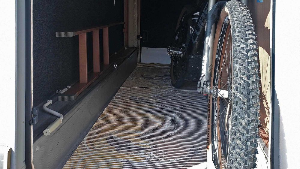 Hymer EXSIS-I Premium 50 / Интегриран Кемпер