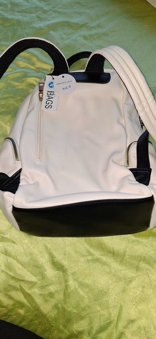 Дамска раница бяло и черно на Tendenz