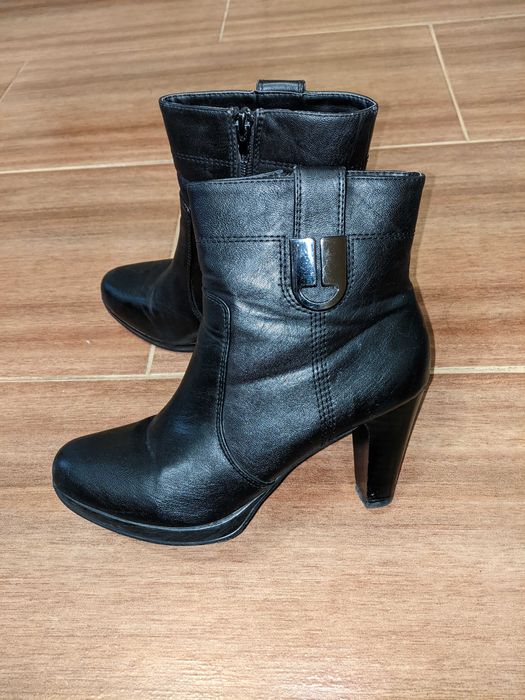 Комплект Дамски боти и дамска чанта