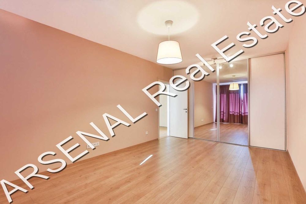 Дава се под наем Тристаен апартамент в София, Изгрев - 185 кв.м за 1450 € - Снимка #4