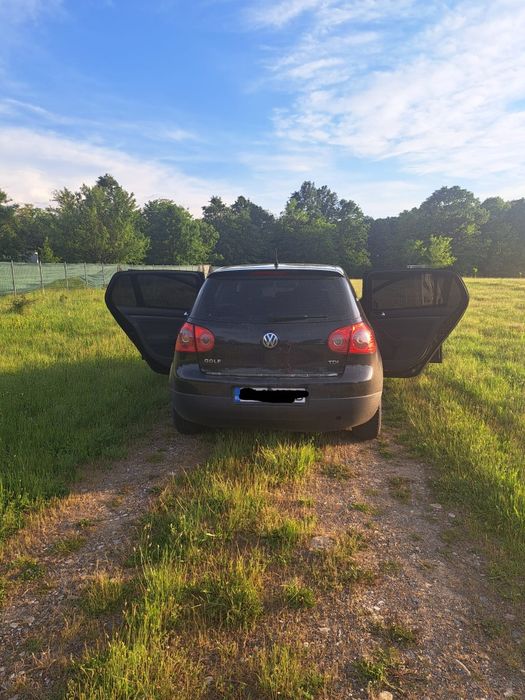 Vând golf 5  116cP