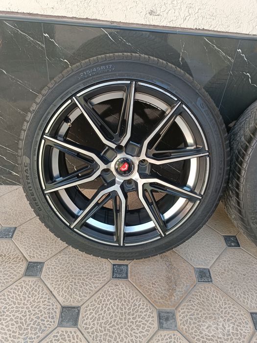 Vossen Diska Balon 215 45 R17 Holati yaxshi Jentra Lasettiga
