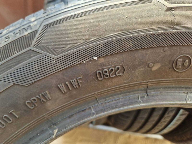 4 Barum R16 205/60
летни гуми 
DOT0822