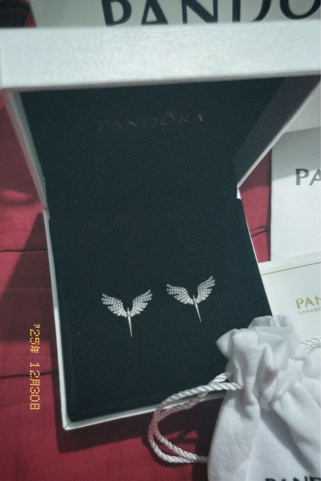 продается серьги пандора