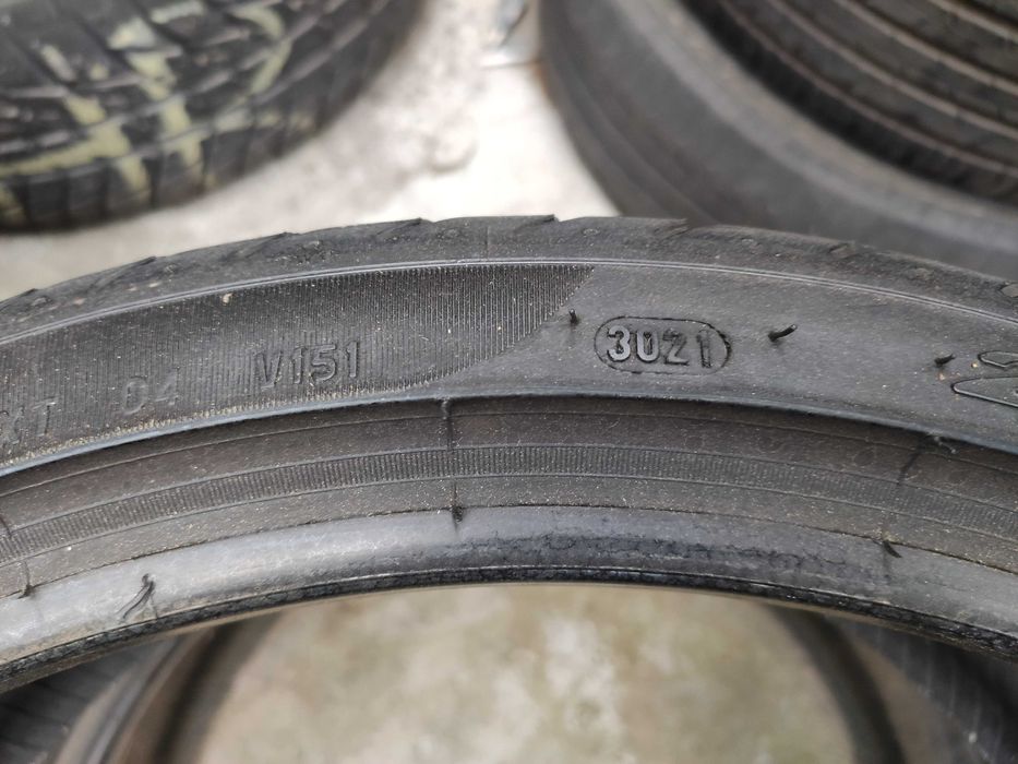 4бр Летни гуми 235 35 19 - Pirelli