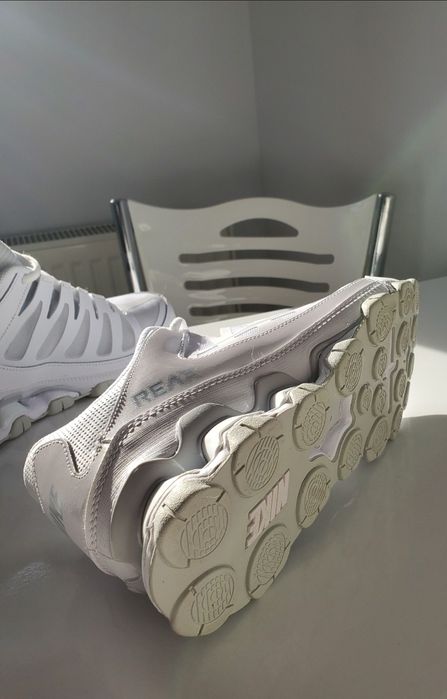 Adidasi Nike Reax 8 42,5, originali, noi