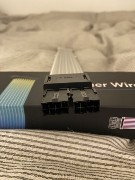Lian Li Strimer Wireless 8 pini GPU Cablu RGB cu garanție