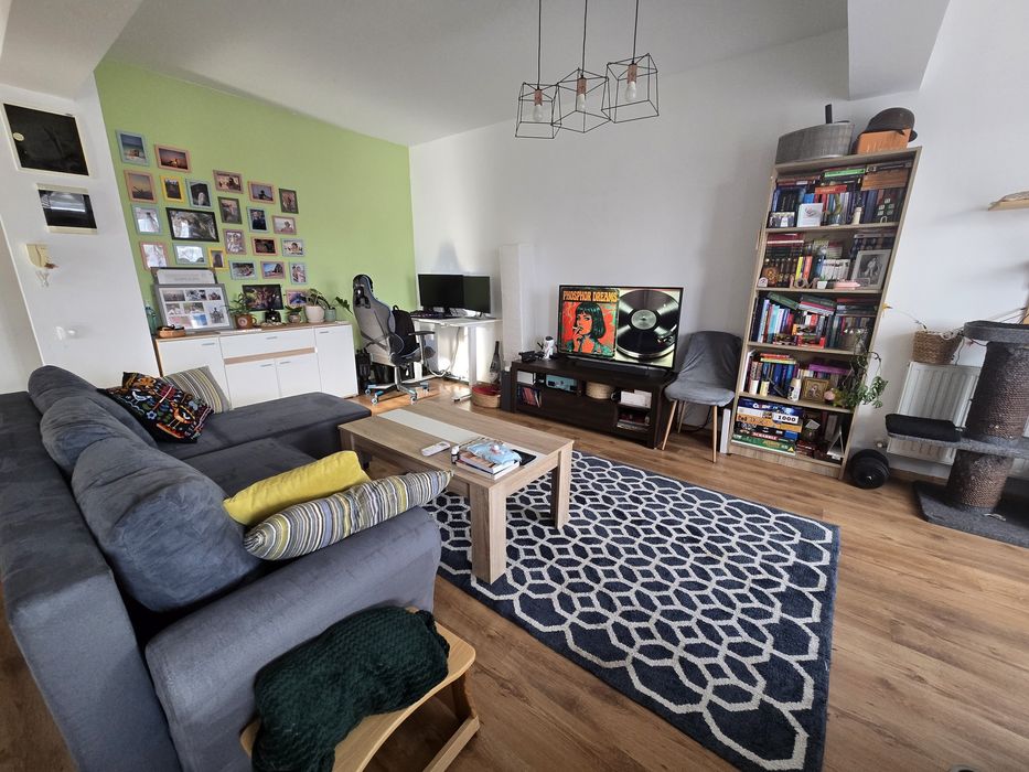 Inchiriez apartament 2 camere  + parcare pt UNTOLD!