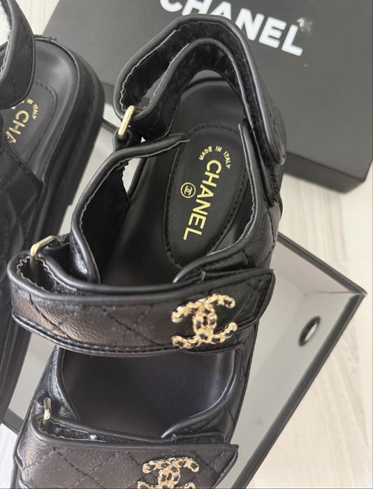 Sandale negre Chanel