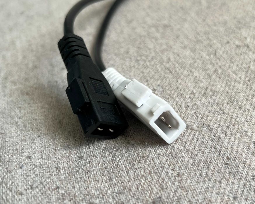 Cablu adaptor diagnosticare Audi 2P+2P la OBD2 – compatibil VAG vechi