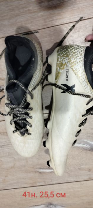 Футболни бутонки, стоножки размери от 40 до 42