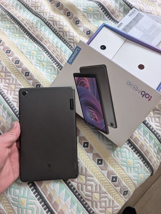 Продам планшет Lenovo tab m8