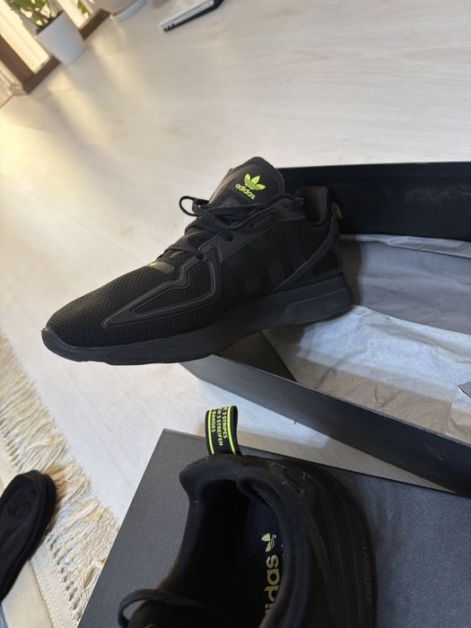 Мужские кроссовки ADIDAS