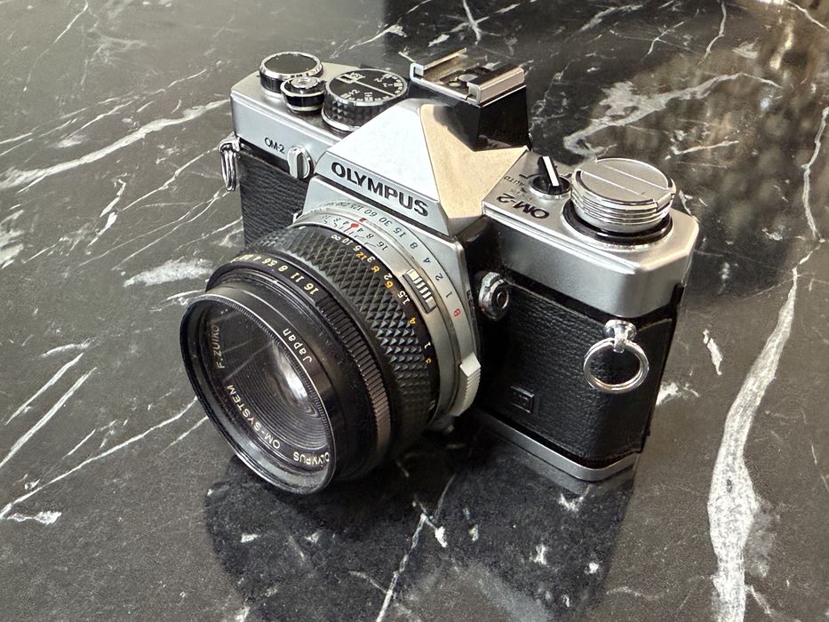 Olympus om-2 cu obiectiv olympus 50mm 1:1.8