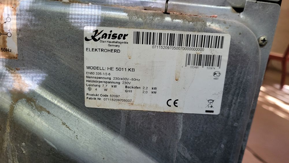Продаю электрическую плиту Kaiser