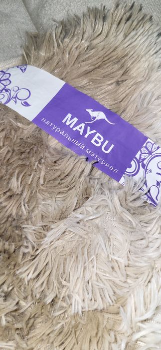 Новое одеяло пушистое также можно и другую сторону использовать