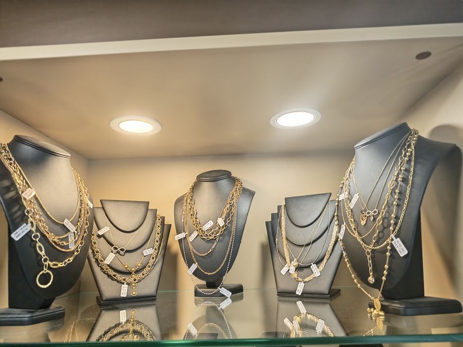 Bijuterie Amanet Exchange ROYAL  / Bijuterii AUR/ Ceasuri / Telefoane schimb valutar