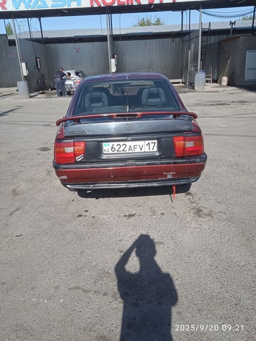 Продам машину  Опель вектра