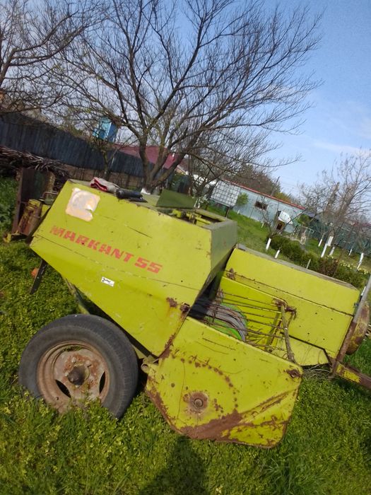 Vind presă baloți in stare foarte buna de funcționare