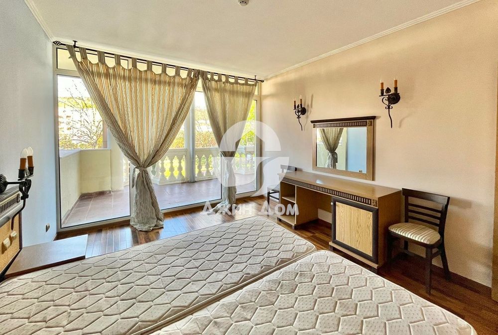 Продава се Двустаен апартамент в Несебър - 86 кв.м за 663 €/кв.м - Снимка #4