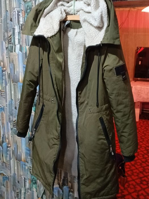 Продам мужская куртка новая