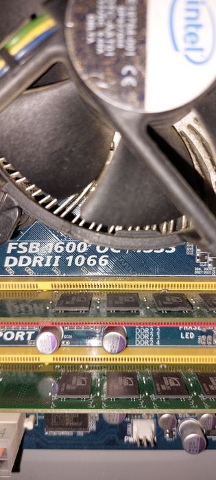 Компютър неработещ за части