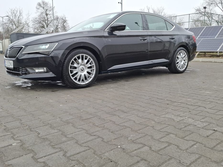 Skoda Superb 2.0 diesel. 150 cp