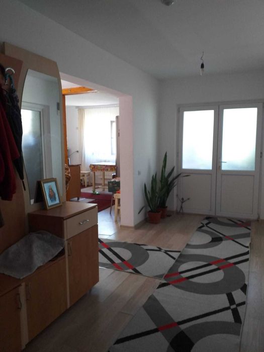 Babadag-Casa de vanzare(110mp) teren central 650mp