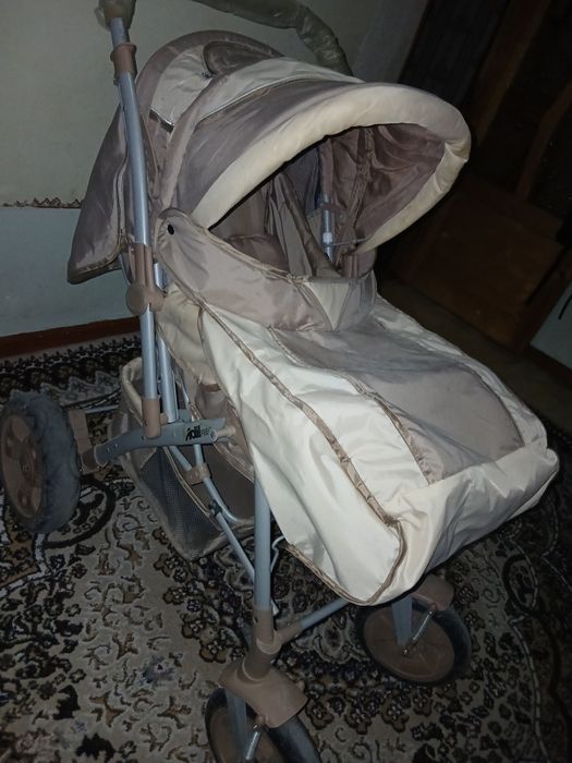 Каляска для ребёнек новый