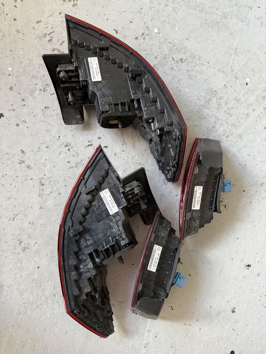 Set stopuri led cu semnalizare dinamica VW Arteon.