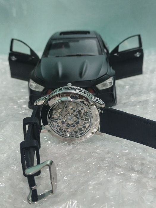 Часы Jaeger Le Coultre 
Копия часов Jaeger Le Coultre (18599)
К